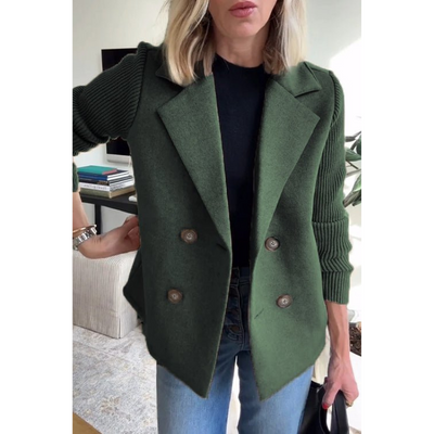 Zweischichtiger Blazer mit Strickärmeln