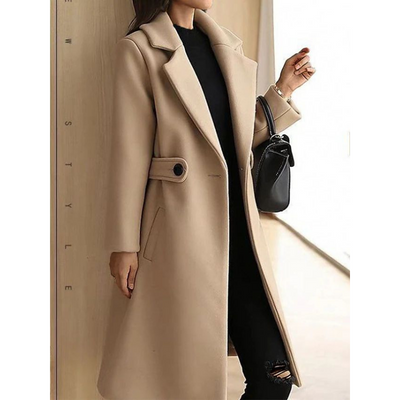 Figurbetonte Winterjacke mit Taillengürtel