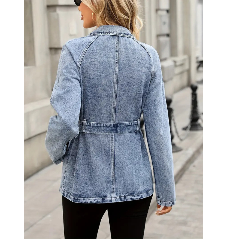 Frauen Denim-Jacke mit Gürtel – Acid-Wash-Design