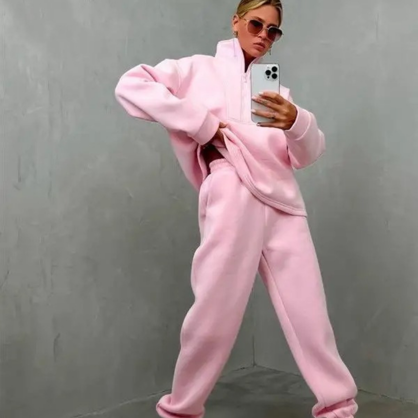 Sportlicher Damen Trainingsanzug mit Stehkragen