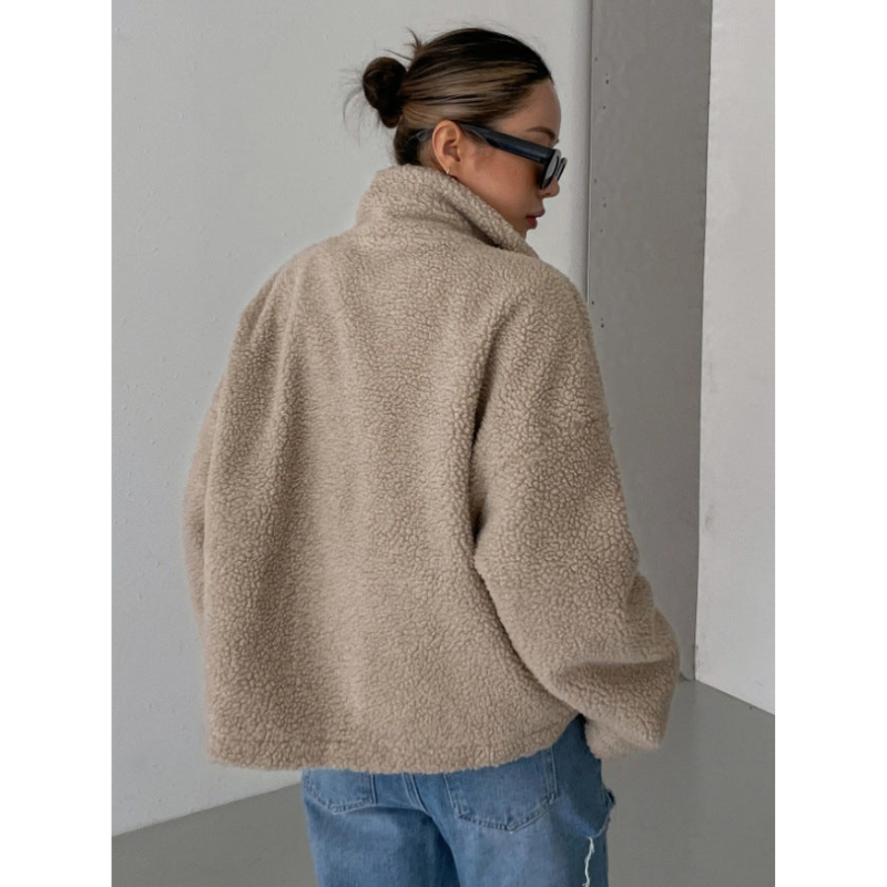 Damen Lammwolljacke – Kuschelig, Elegant und Ideal für die Wintermonate