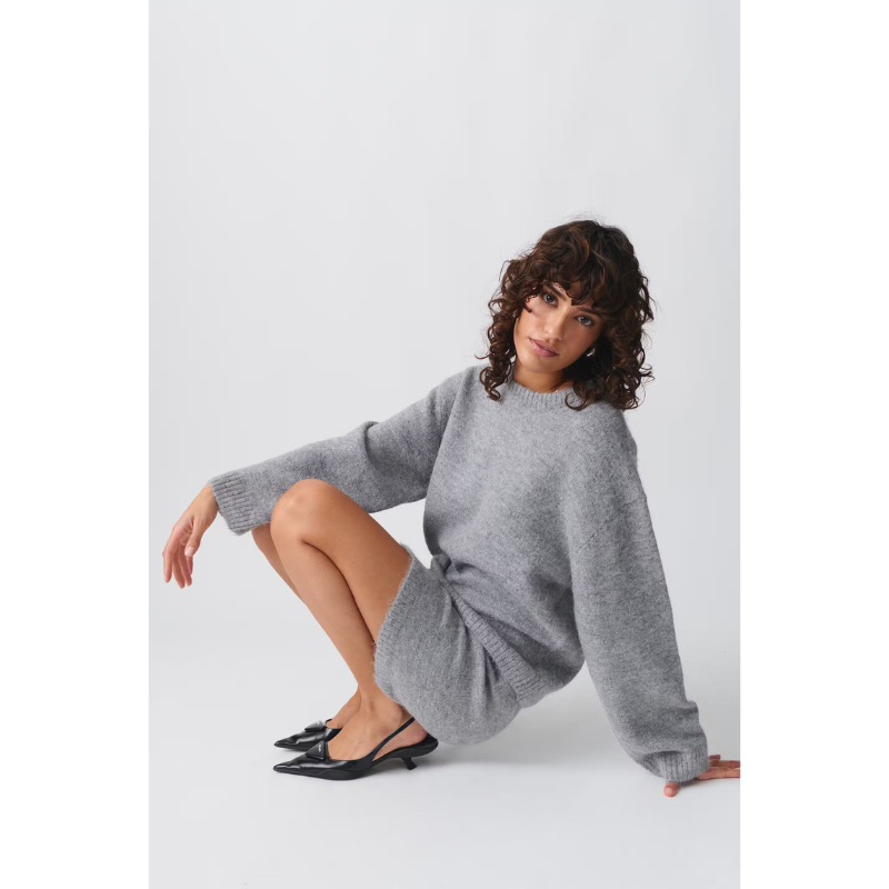 Isolde Oversized Damenpullover – Sanft und Stilvoll