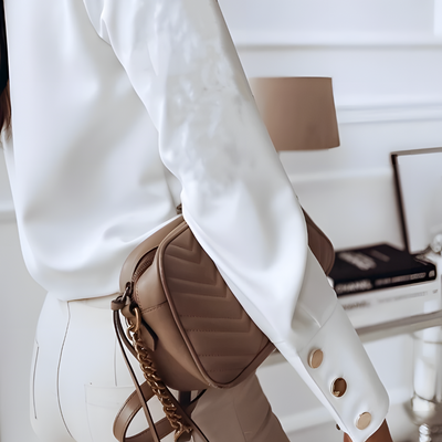 Langärmlige Damenbluse mit Knopfleiste