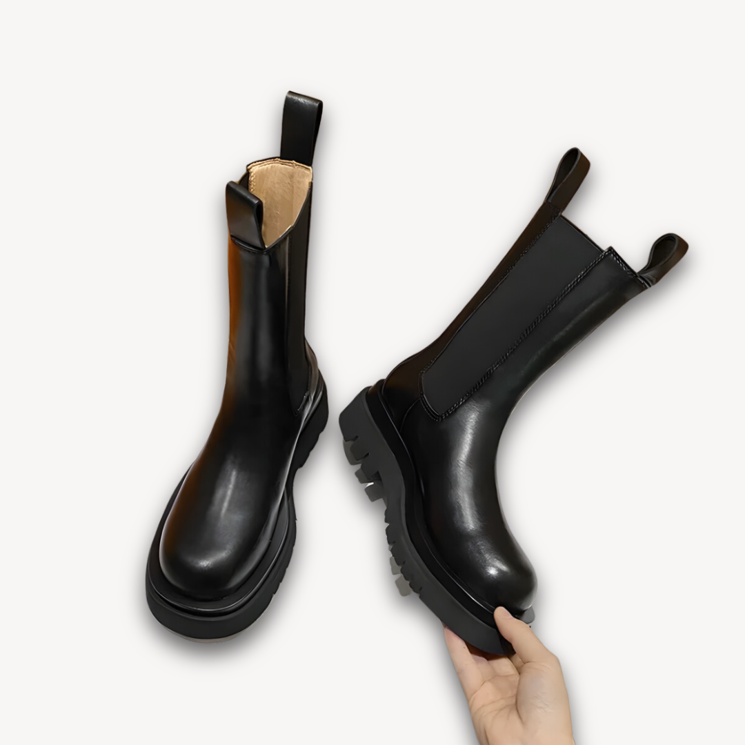 Damen Schwarze Chelsea Boots aus Leder – Chunky Sohle & Bequemer Slip-On Stil
