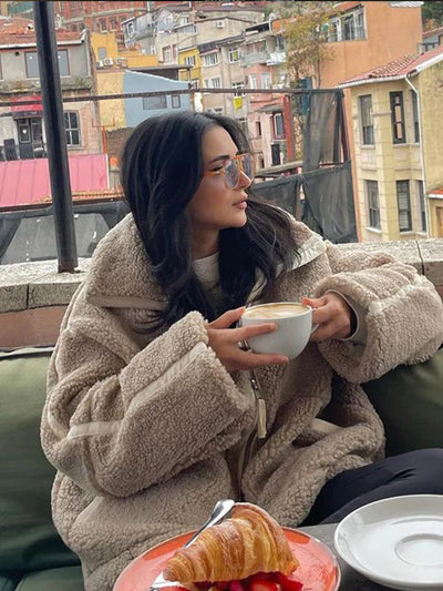 Aurora Oversized Damenjacke aus Schafswolle