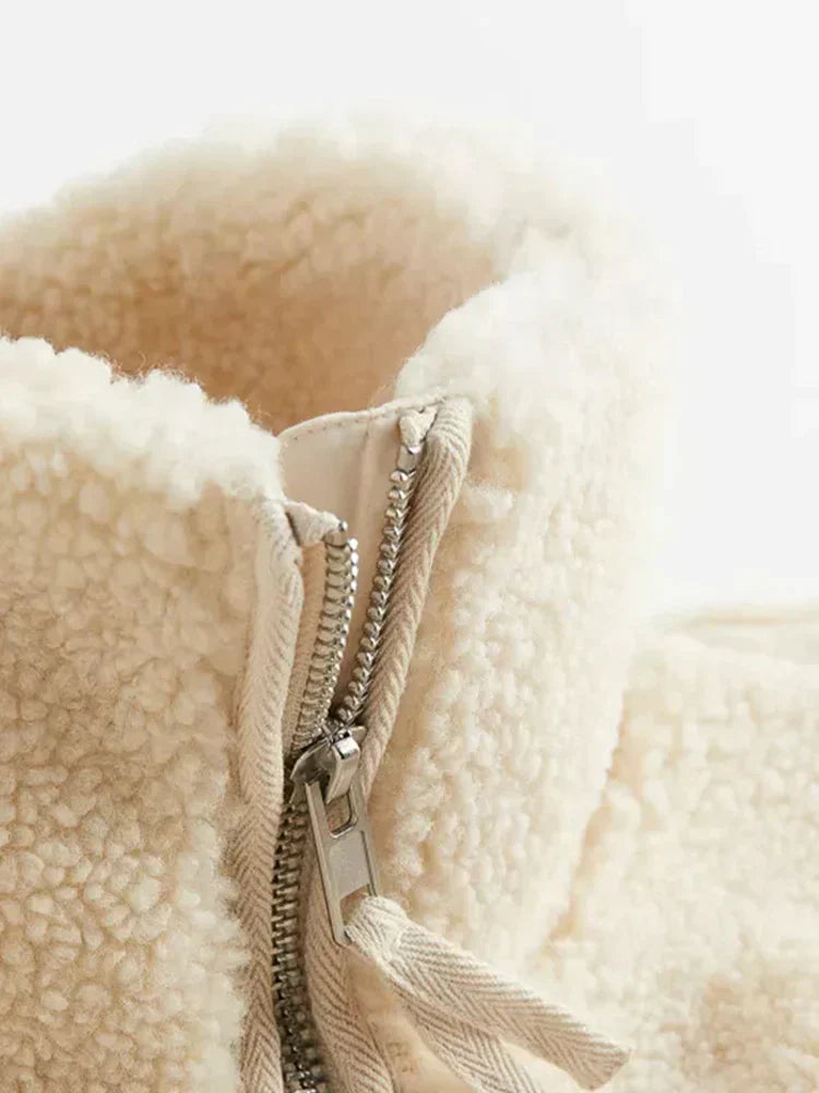 Aurora Oversized Damenjacke aus Schafswolle